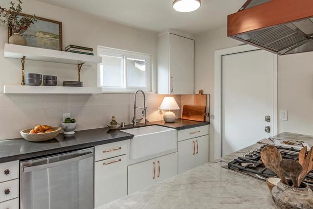 746 6th Avenue, Redwood City, CA 94063