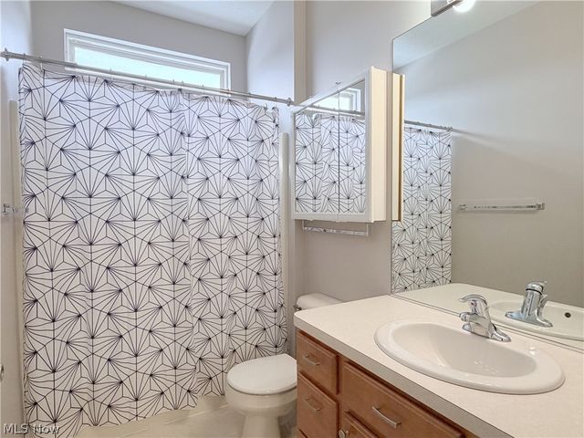 908 Kendal Drive, Broadview Heights, OH 44147