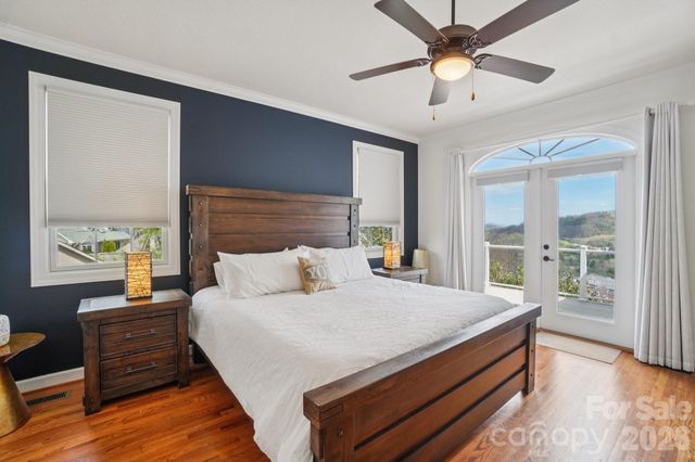 1409 Woodsong Drive, Hendersonville, NC 28791