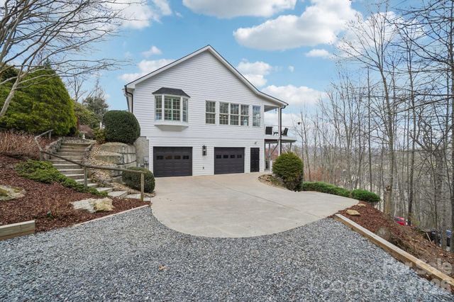 1409 Woodsong Drive, Hendersonville, NC 28791