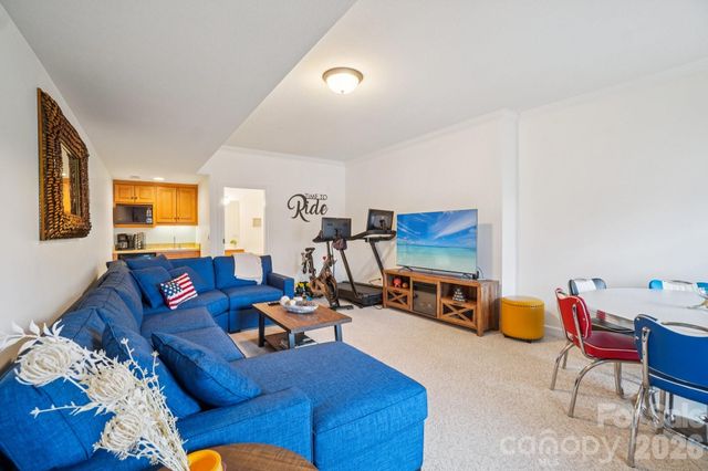 1409 Woodsong Drive, Hendersonville, NC 28791