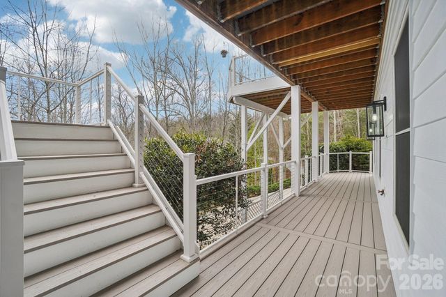 1409 Woodsong Drive, Hendersonville, NC 28791