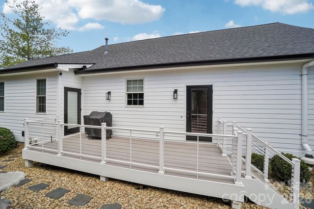 1409 Woodsong Drive, Hendersonville, NC 28791
