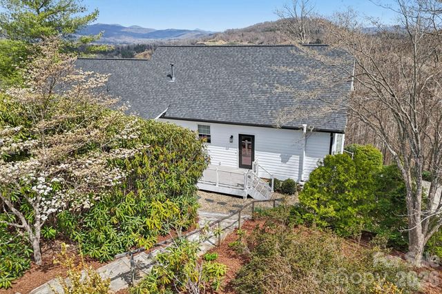 1409 Woodsong Drive, Hendersonville, NC 28791