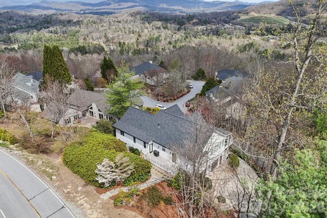 1409 Woodsong Drive, Hendersonville, NC 28791