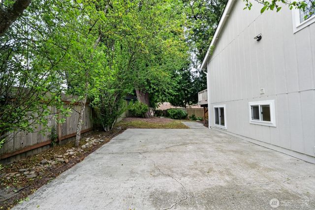 2636 NE Coventry Place, Bremerton, WA 98311