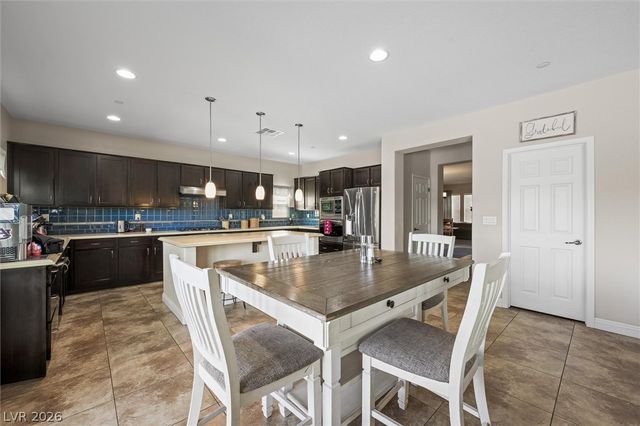 2984 Queen Lake Court, Henderson, NV 89052