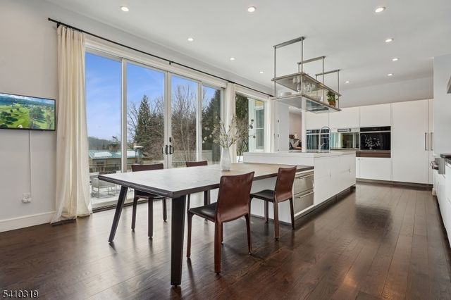 91 Mosle Rd, Peapack Gladstone Boro, NJ 07931