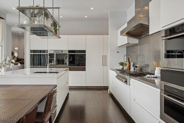 91 Mosle Rd, Peapack Gladstone Boro, NJ 07931