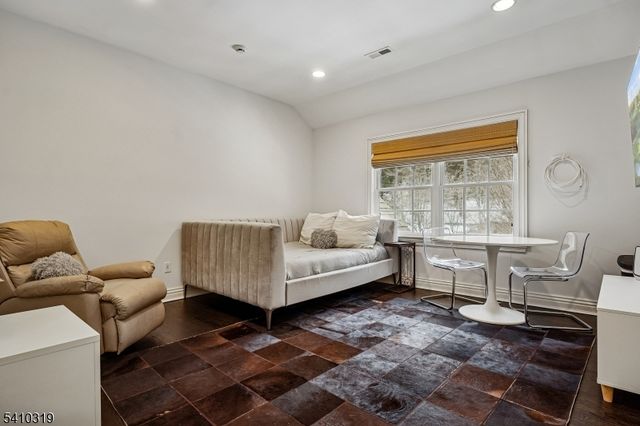 91 Mosle Rd, Peapack Gladstone Boro, NJ 07931