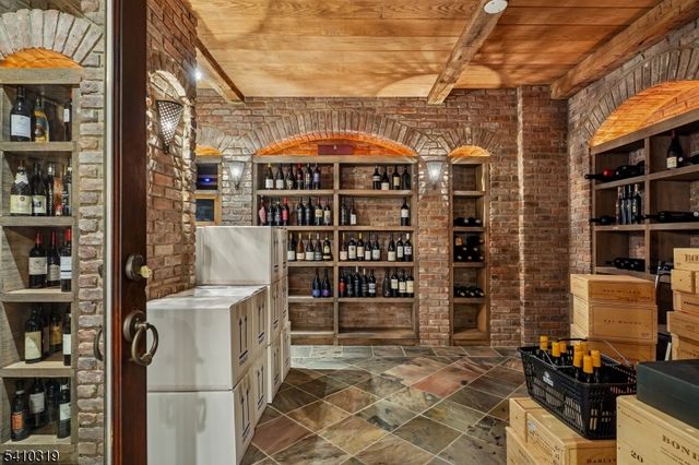 91 Mosle Rd, Peapack Gladstone Boro, NJ 07931