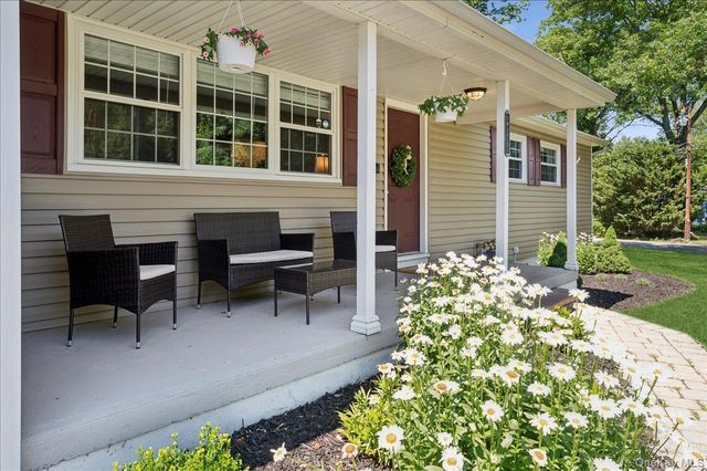 5 Marcus Road, West Nyack, NY 10994