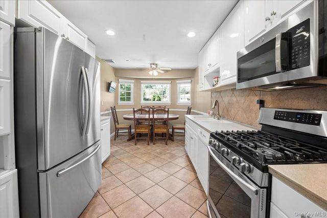5 Marcus Road, West Nyack, NY 10994