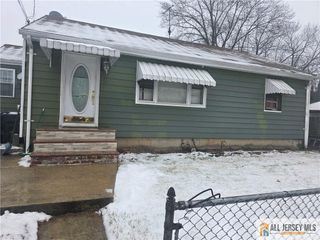 8 Beech Street, Fords, NJ 08863