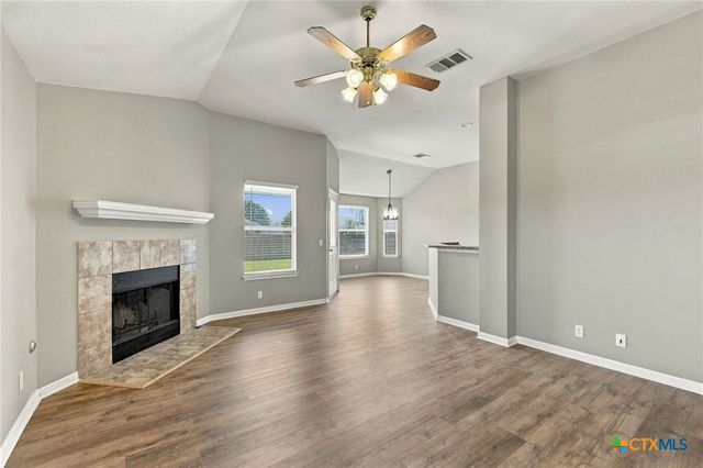 100 Lightfoot Court, Hutto, TX 78634
