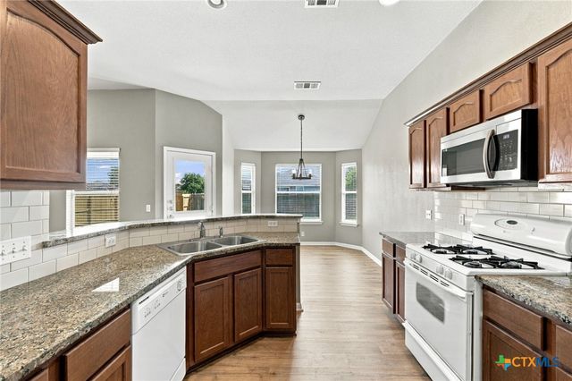 100 Lightfoot Court, Hutto, TX 78634