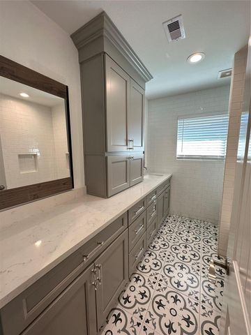 1701 Buchanan Street, Pasadena, TX 77502