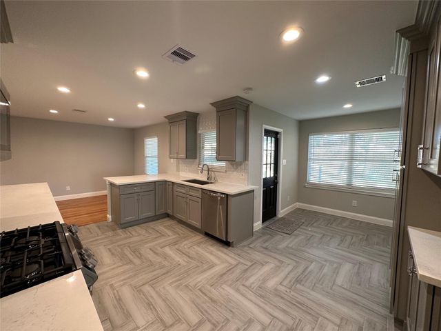 1701 Buchanan Street, Pasadena, TX 77502