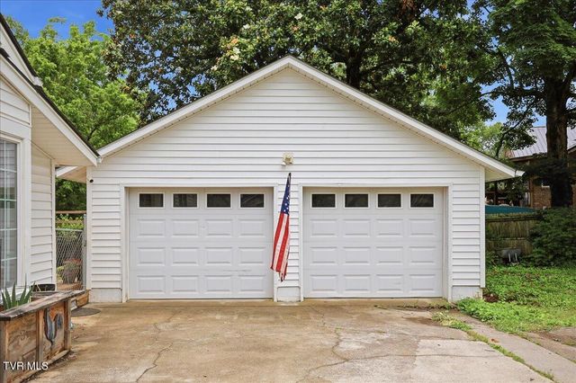 135 East Old Andrew Johnson Highway, Jefferson City, TN 37760
