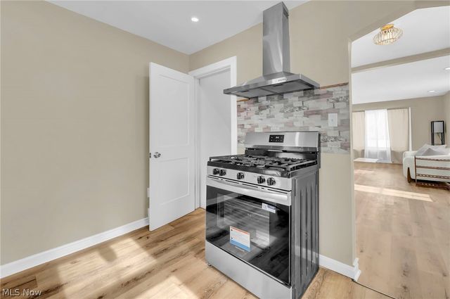 926 Winton Avenue, Akron, OH 44320