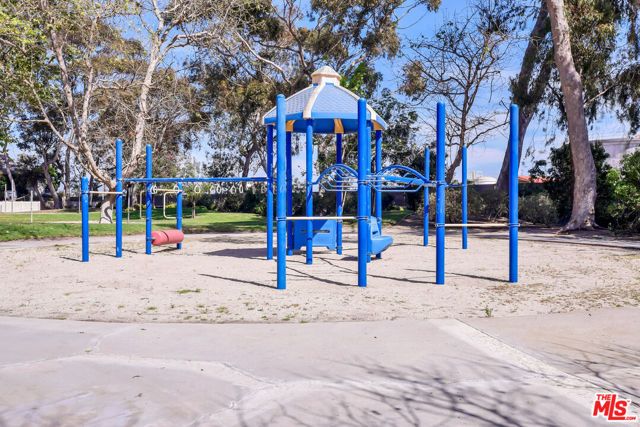 556 Ebbtide Circle, Port Hueneme, CA 93041