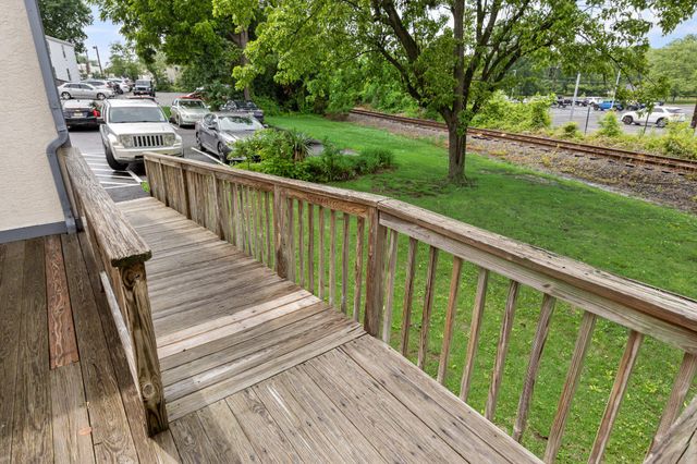 715 E MAIN ST, Moorestown, NJ 08057
