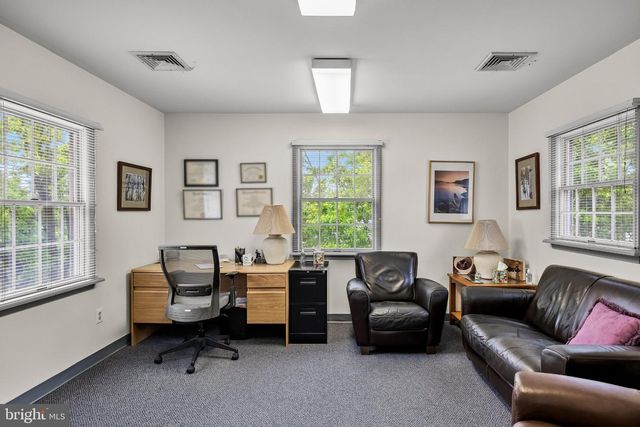 715 E MAIN ST, Moorestown, NJ 08057