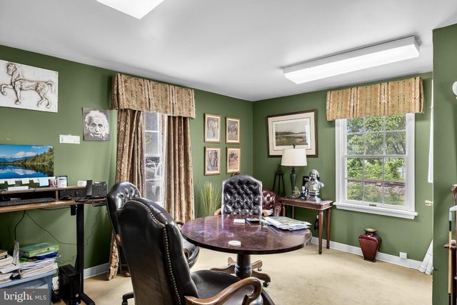 715 E MAIN ST, Moorestown, NJ 08057