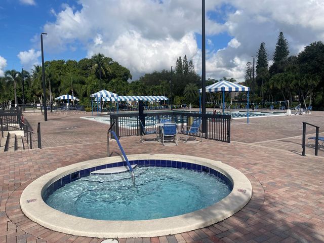 4737 NW 30th Street, Coconut Creek, FL 33063