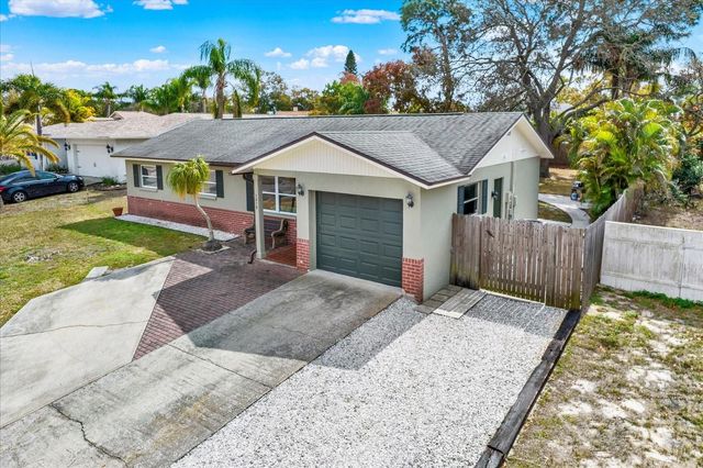 1315 GULFVIEW WOODS LANE, Tarpon Springs, FL 34689