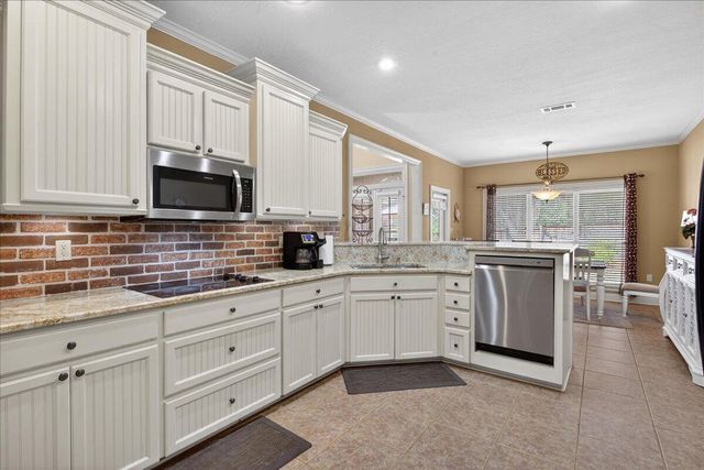 130 Broken Arrow Trail, Petal, MS 39465