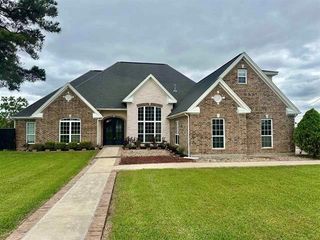 305 Tyler Drive, Bridge City, TX 77630