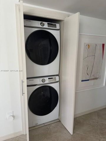 1621 Bay Rd 708, Miami Beach, FL 33139