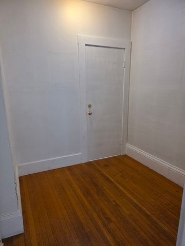 32 Brown 1, Waltham, MA 02453