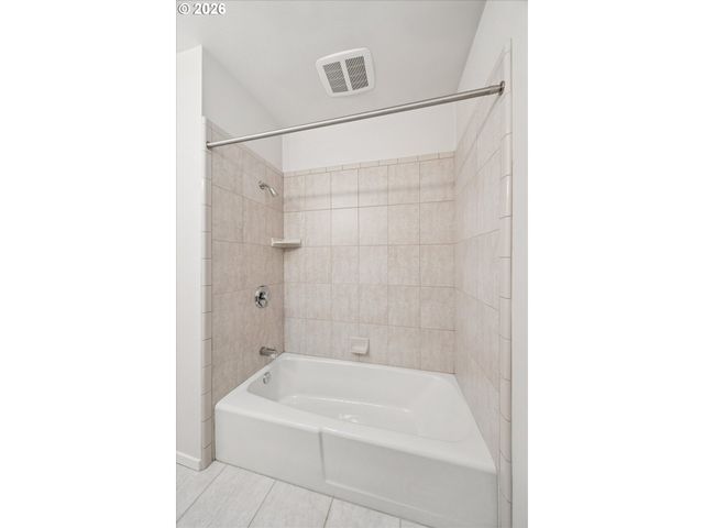 2730 Sw PLUM Ct, Portland, OR 97219