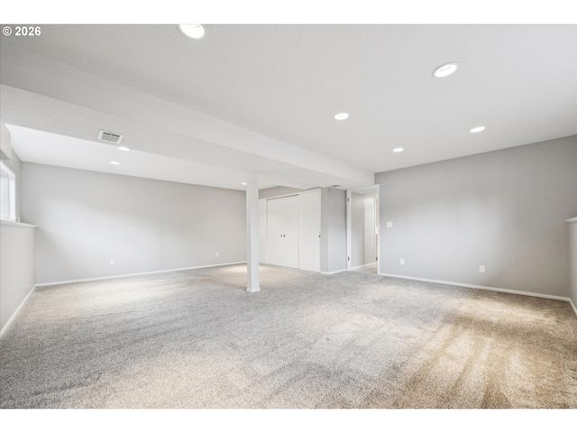 2730 Sw PLUM Ct, Portland, OR 97219