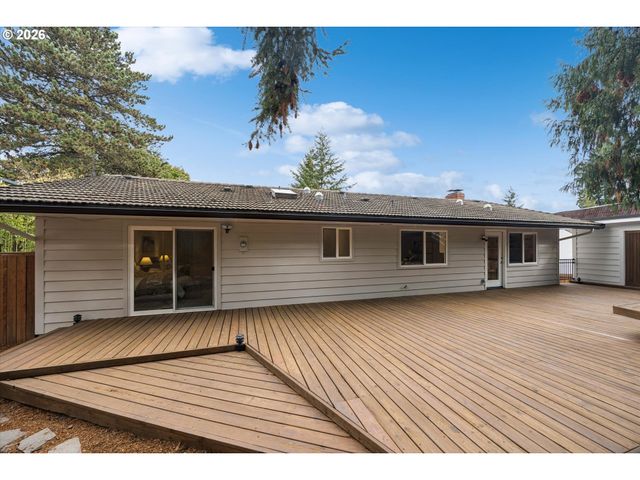 2730 Sw PLUM Ct, Portland, OR 97219