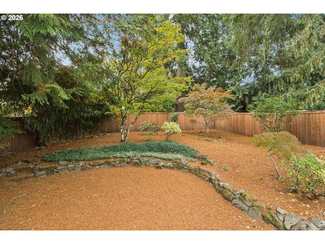 2730 Sw PLUM Ct, Portland, OR 97219