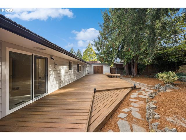 2730 Sw PLUM Ct, Portland, OR 97219