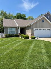 1953 Gliddon Boulevard B, Troy, IL 62294