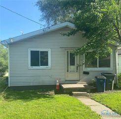 2074 Price Street, Toledo, OH 43605