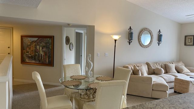 100 Crestwood Court N 103, Royal Palm Beach, FL 33411