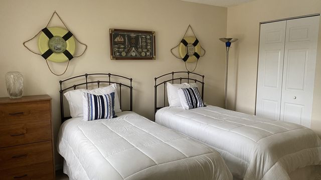 100 Crestwood Court N 103, Royal Palm Beach, FL 33411