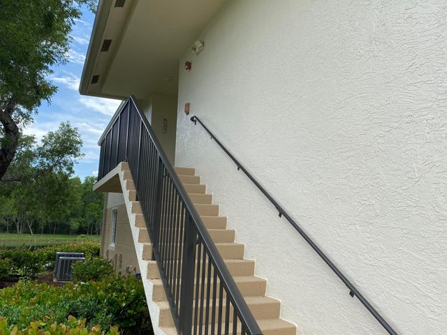 100 Crestwood Court N 103, Royal Palm Beach, FL 33411