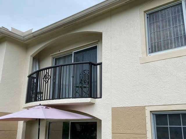 100 Crestwood Court N 103, Royal Palm Beach, FL 33411