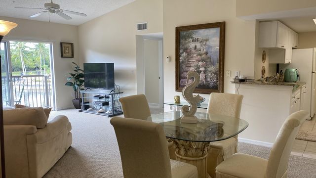 100 Crestwood Court N 103, Royal Palm Beach, FL 33411