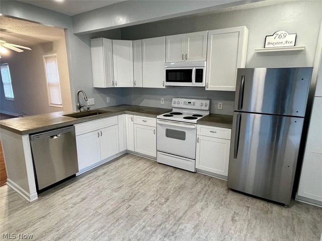 769 Brayton Avenue, Cleveland, OH 44113