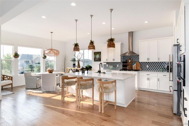27810 E Lakeview Drive, Aurora, CO 80016
