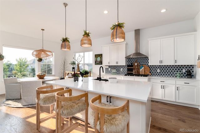 27810 E Lakeview Drive, Aurora, CO 80016