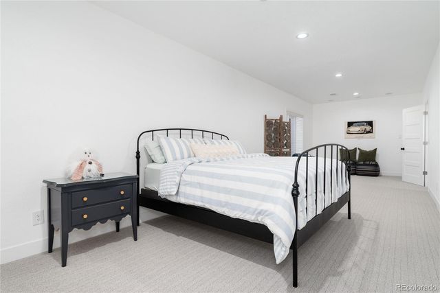 27810 E Lakeview Drive, Aurora, CO 80016